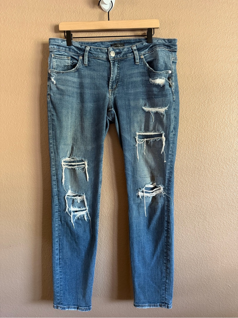 Silver Jeans Distressed Boyfriend Jeans Size 31